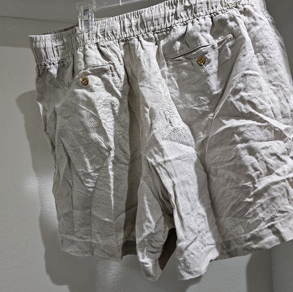 Ellen Tracy Linen shorts - Picture 3 of 4